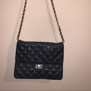 Women’s long chain evening bag.